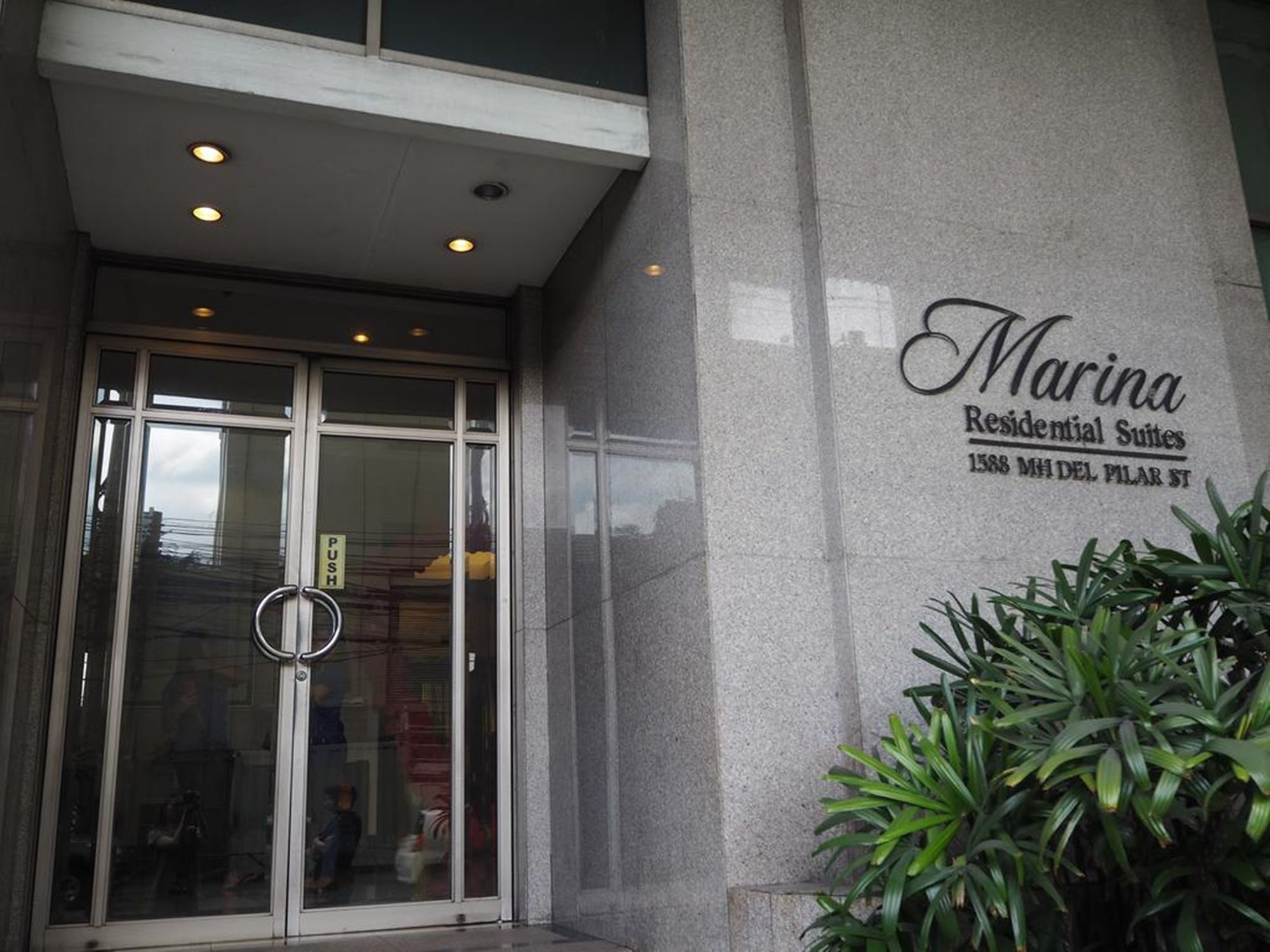 Suites De Marina Manila With Netflix Eksteriør bilde